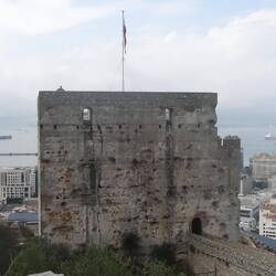 Zum Schluss geht es noch an der Moorish Castle vorbei