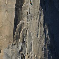 Kletterer am El Capitan. Alex Honnold hat die Mauer in 4h und ohne Sicherungen gemeistert!