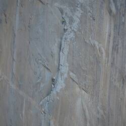 Manche Kletterer sind hier Tagelange in der Wand und schlafen auch dort!