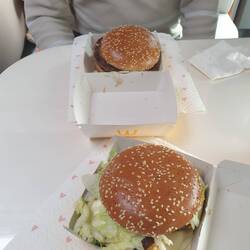 🍔 🍔 M Bürger bow wat lecker 😋 😋 Hammer uns verdient 😂