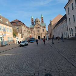 Der Dom in der Ferne