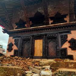 Signs of the last earthquake