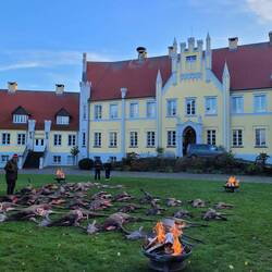 Traumhafte Kulisse vor dem Schloss Leppin