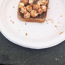 Nutella-Zimtpopcorn-Sandwich -7/10⭐️
