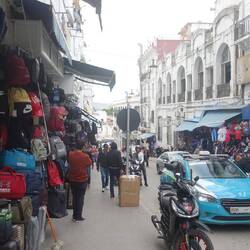 Die Geschäfte etwas abseits der Medina