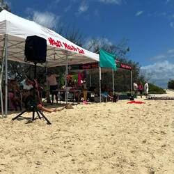 Da war ein Surfwettkampf gegen Brustkrebs