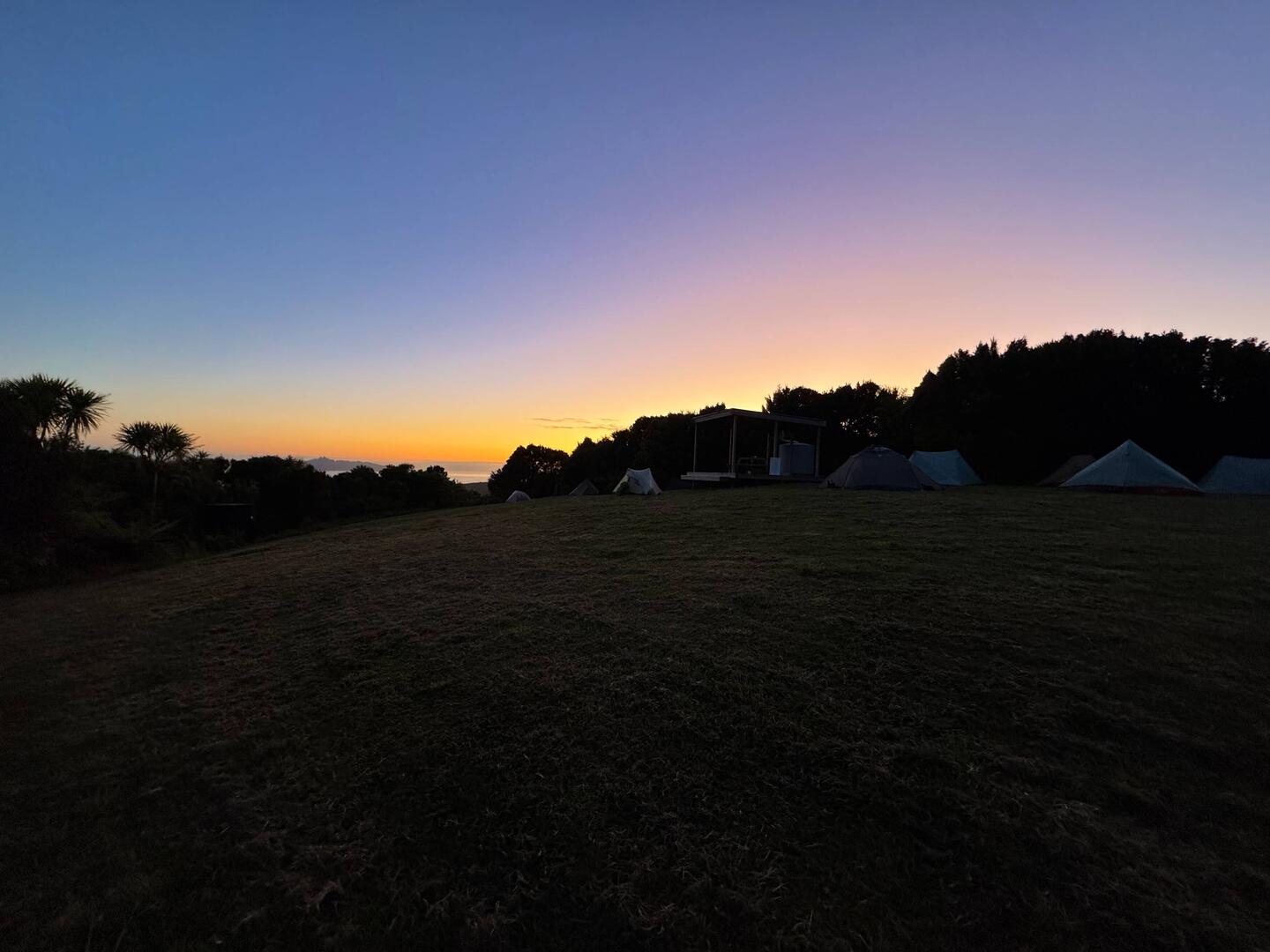 Sonnenaufgang über dem Campsite