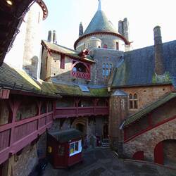 Le beau château rouge