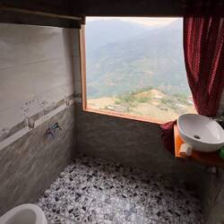 Aussicht vom Badezimmer auf die Reisterrassen