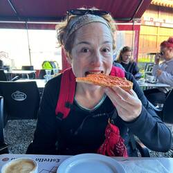Pan tostada con tomate y aciete oliva. SO GOOD.