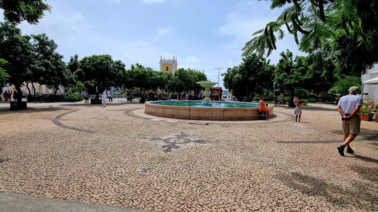 Der Hauptplatz der Stadt