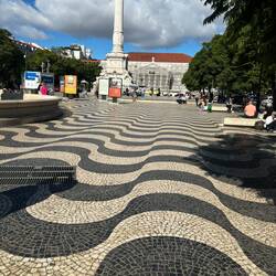 An illusional tile pattern