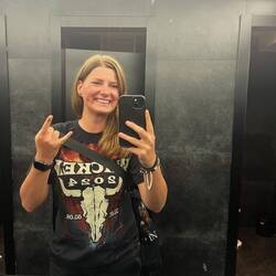 Süßes Clubtoiletten-dreckiger Spiegel- Selfie 🤣🤘🏻