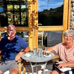Kaffee in der Morgensonne