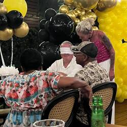 Gleich kommt die Überraschung