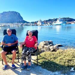 Morgensonne am Hafen von Nafplio