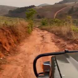 Holprige Fahrt um die Kaffeefarm zu erreichen