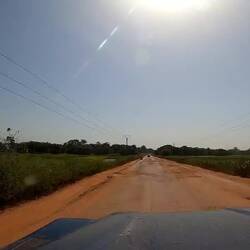 Einer der 100 Kilometer Schlagloch-Straße