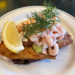 Fried fish, shrimp and remoulade