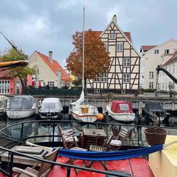 More interesting houses along the canal