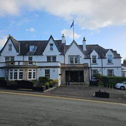 Belle bâtisse dans la ville de Drymen