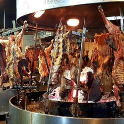 Asado: the traditional Argentinian grill, not only a culinar but also a social & cultural experience