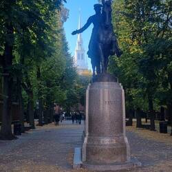 Paul Revere who warned of British invasion
