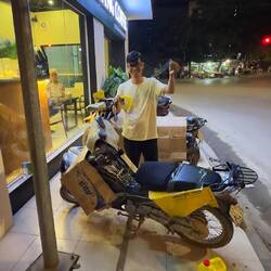 Tank geleert und Benzin in Kanister abgefüllt