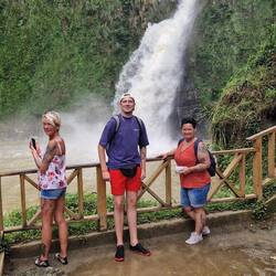 Über 35 m stürzt der Wasserfall herab