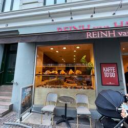 Penultimate stop a Dutch bakery that specialise in Danish pastries in Osterbro