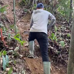 Auf der Baustelle. Neuer Weg für die Community
