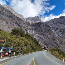 Auf dem Rückweg durch den Tunnel - was für eine Wand!