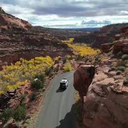 Da geht's hinunter in den Canyon