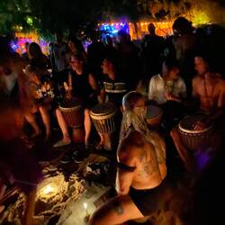 מעגל מתופפים בזן ביץ