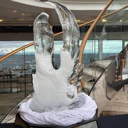 Not much of an audience for the ice sculpture at the lunch buffet.