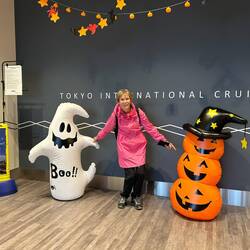 Halloween decorations also at Tokyo Cruise terminal.