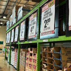 Im Supermarkt "Pak'nSave"