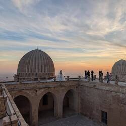 4! 4 brides, AH AH AH