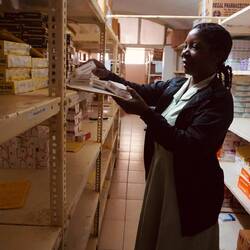 Aktuell ist die Pharmacy gut gefüllt