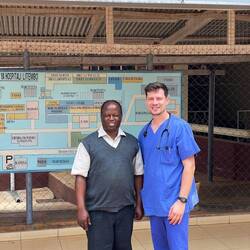 Father Raphael (Geschäftsführer)