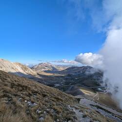 Blick ins Tal von oberhalb des Campo Imperatore❤️