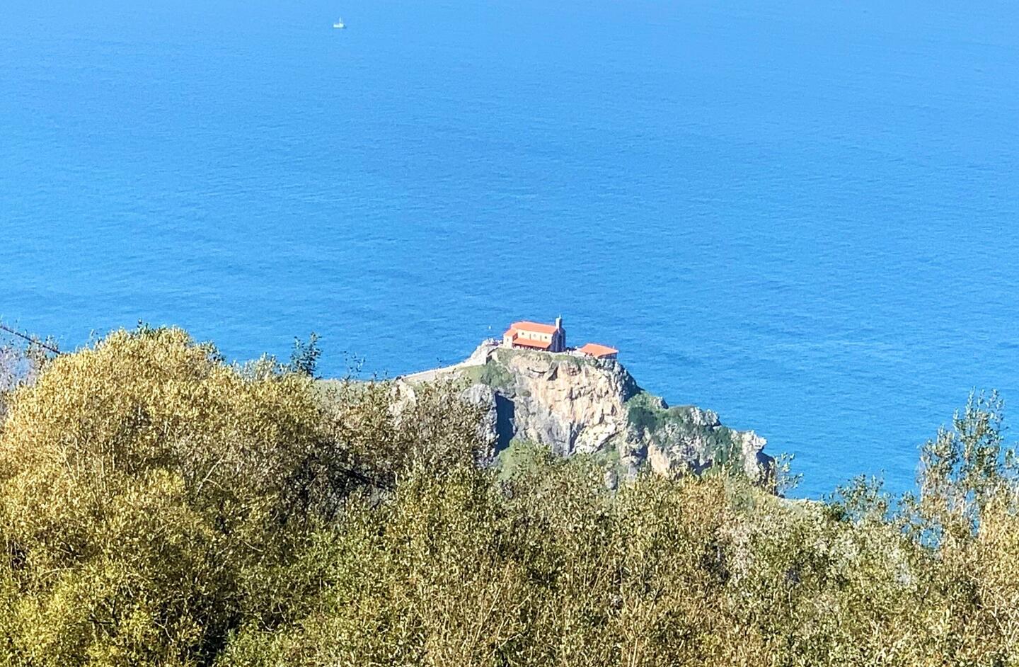 Blick auf Gaztelugatxe