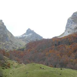 Kig tilbage fra parkeringspladsen til det vi har vandret i i dag