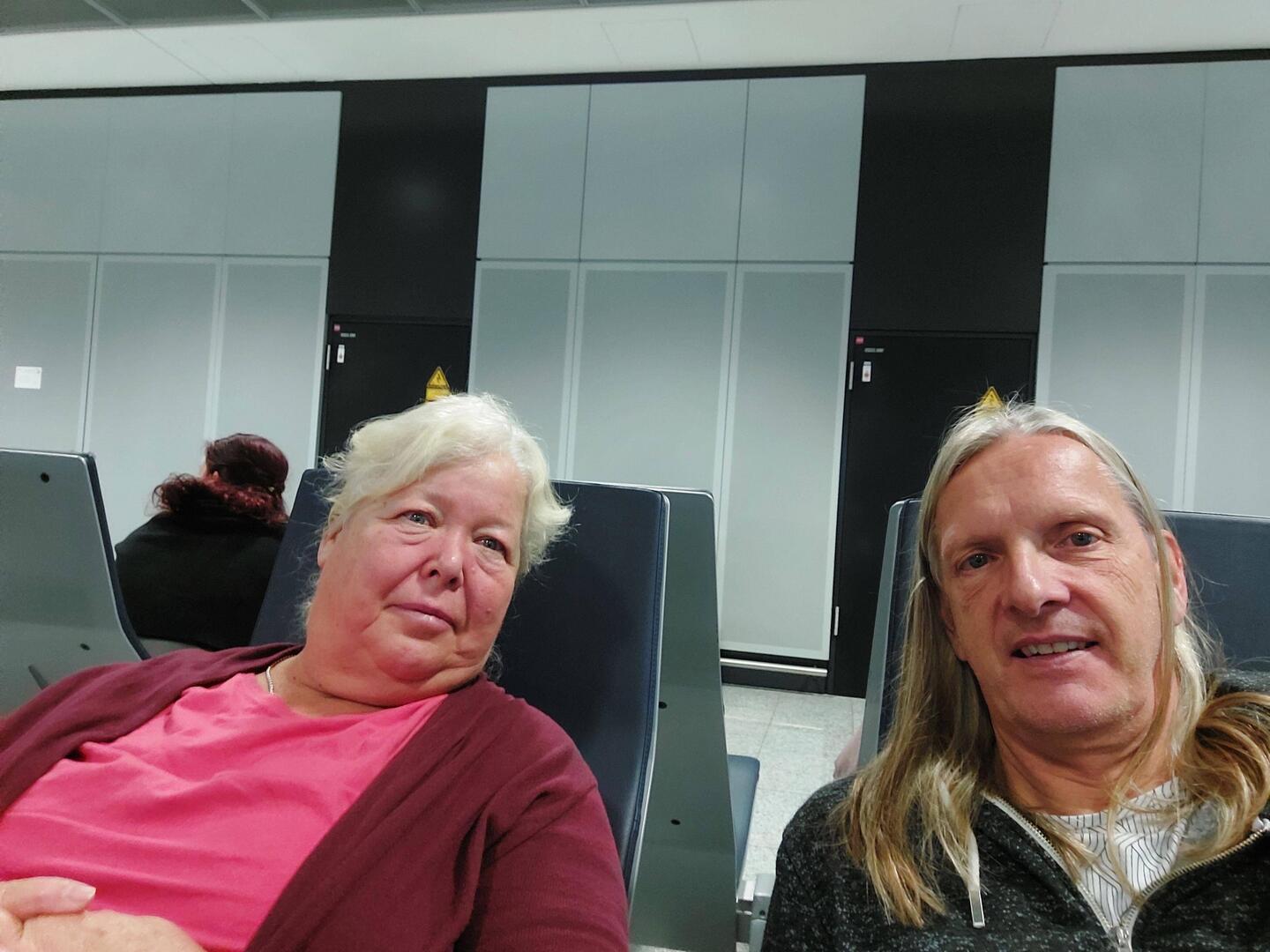 Fliegen heißt Warten😎