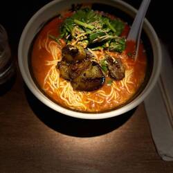 Heute: Tomatenramen mit Auberginen