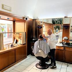 A shave and a haircut in Ischia