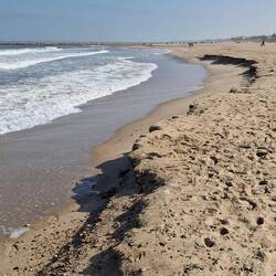 Das Meer ist der Jahreszeit entsprechend wild und schön.