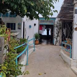 Da lang geht's zur Strandbar, ...