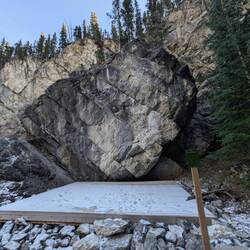 verschiende Klettermöglichkeiten rund um den Grassifall