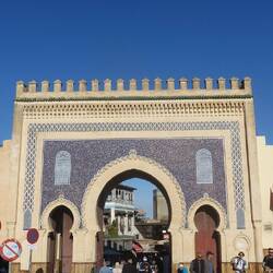 Das Bab Boujeloud ist das Haupteingangstor zu Medina